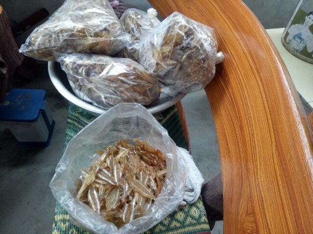 Cá cơm xẻ tẩm gia vị cay cay [Freeship] - Cá nhà làm, cá cơm Nghệ An chuẩn ngon, vị vừa miệng | BigBuy360 - bigbuy360.vn