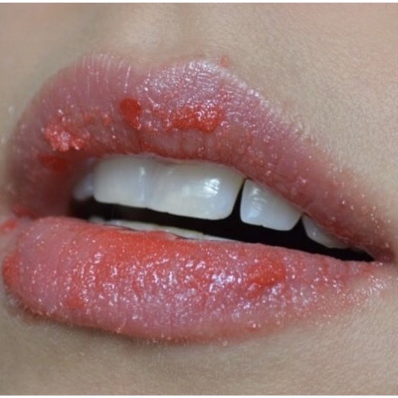 Tẩy tế bào chết môi | BigBuy360 - bigbuy360.vn