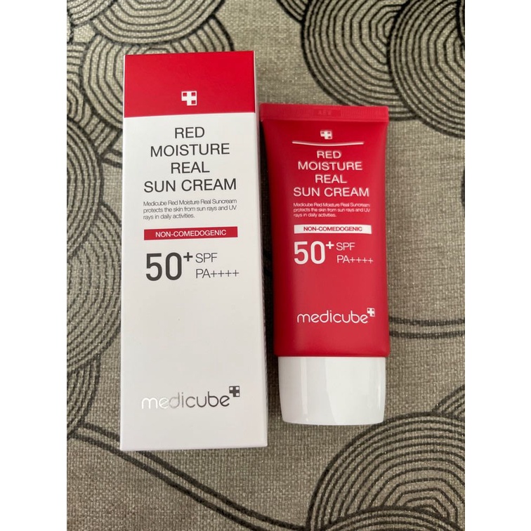 Kem Chống Nắng Dành Cho Da Dầu, Mụn Medicube Red Moisture Real Sun Cream