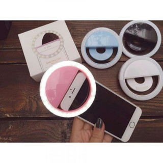 Đèn Selfie hỗ trợ chụp ảnh