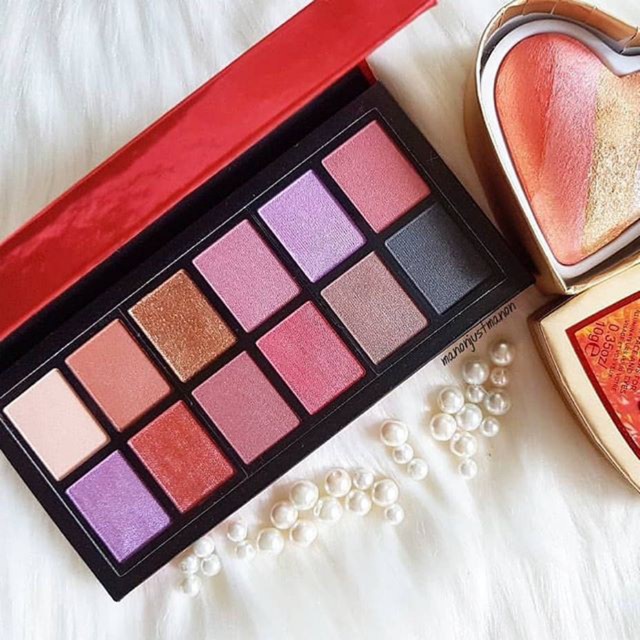 bảng phấn mắt I Heart Revolution Dragons Heart Eyeshadow Palette