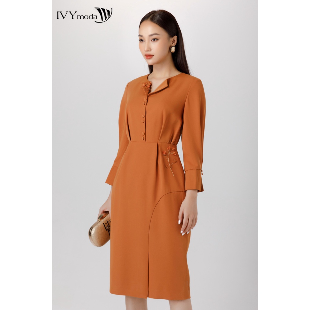 Đầm ôm phối nút IVY moda MS 48M6960