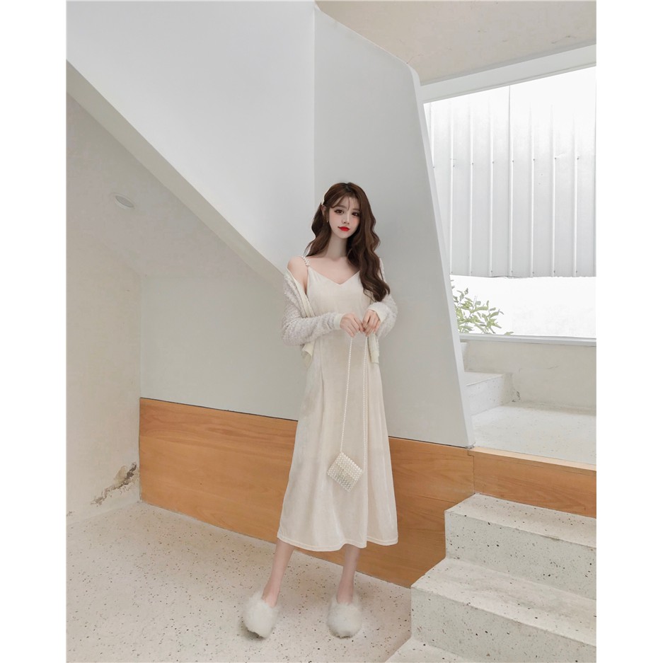 Đầm nhung tiểu thư hai dây dáng dài siêu sang chảnh kèm ảnh thật | BigBuy360 - bigbuy360.vn