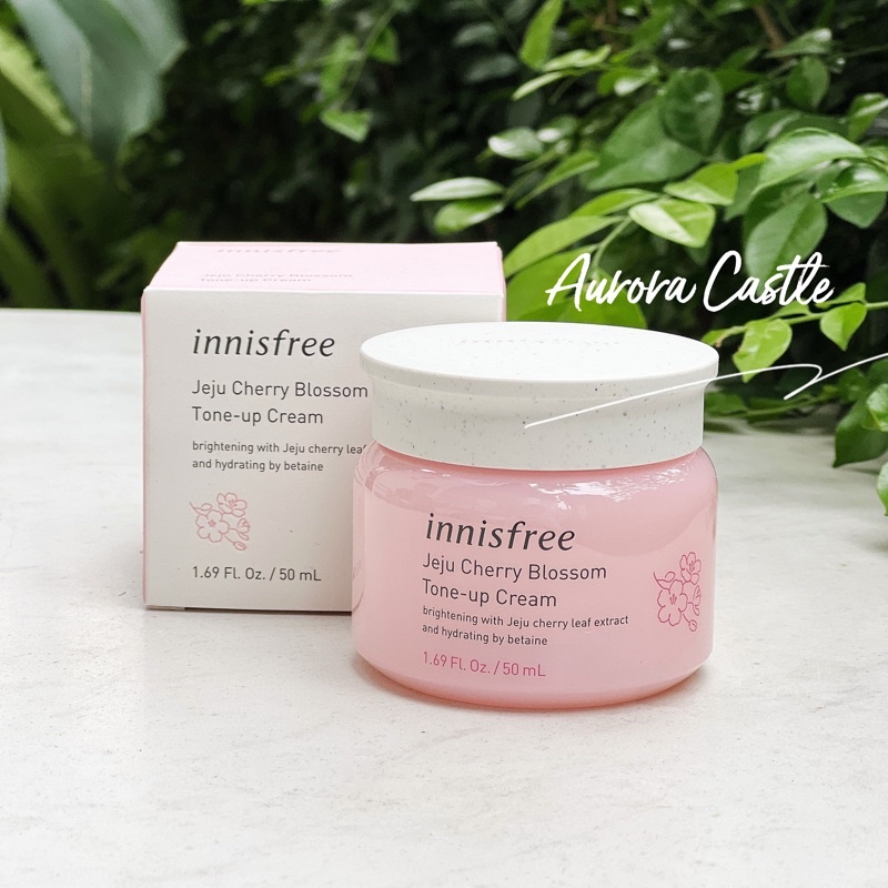 Kem dưỡng trắng da Innisfree Jeju Cherry Blossom Tone Up Cream