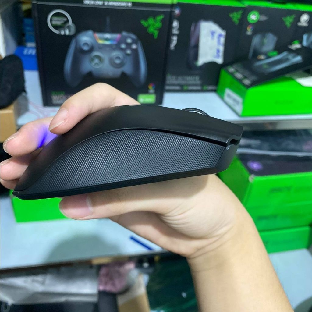 Chuột gaming không dây Razer DeathAdder v2 Pro Wireless