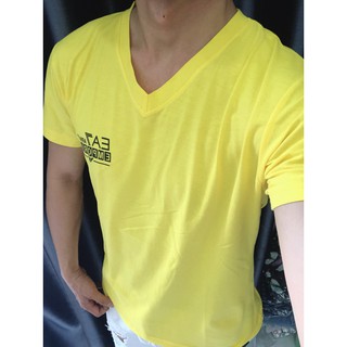 Áo thun cổ tim nam body
