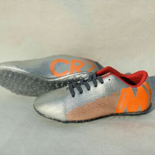 Giầy đá bóng trẻ em cr7 khâu fun đế size 33-37