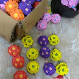 Quả cầu xốp trang trí.