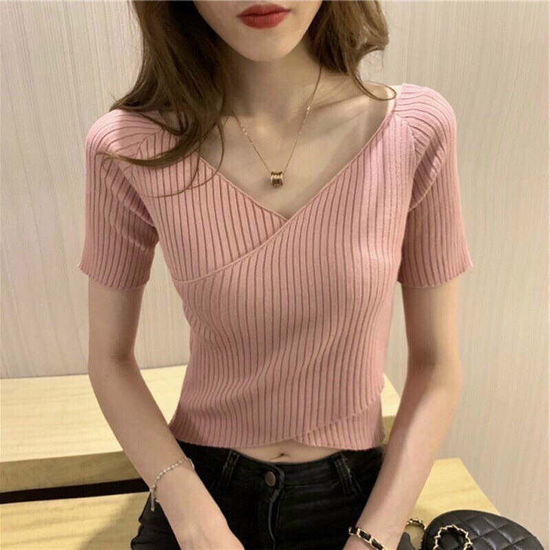 Áo len mỏng cộc tay vạt chéo xinh xắn