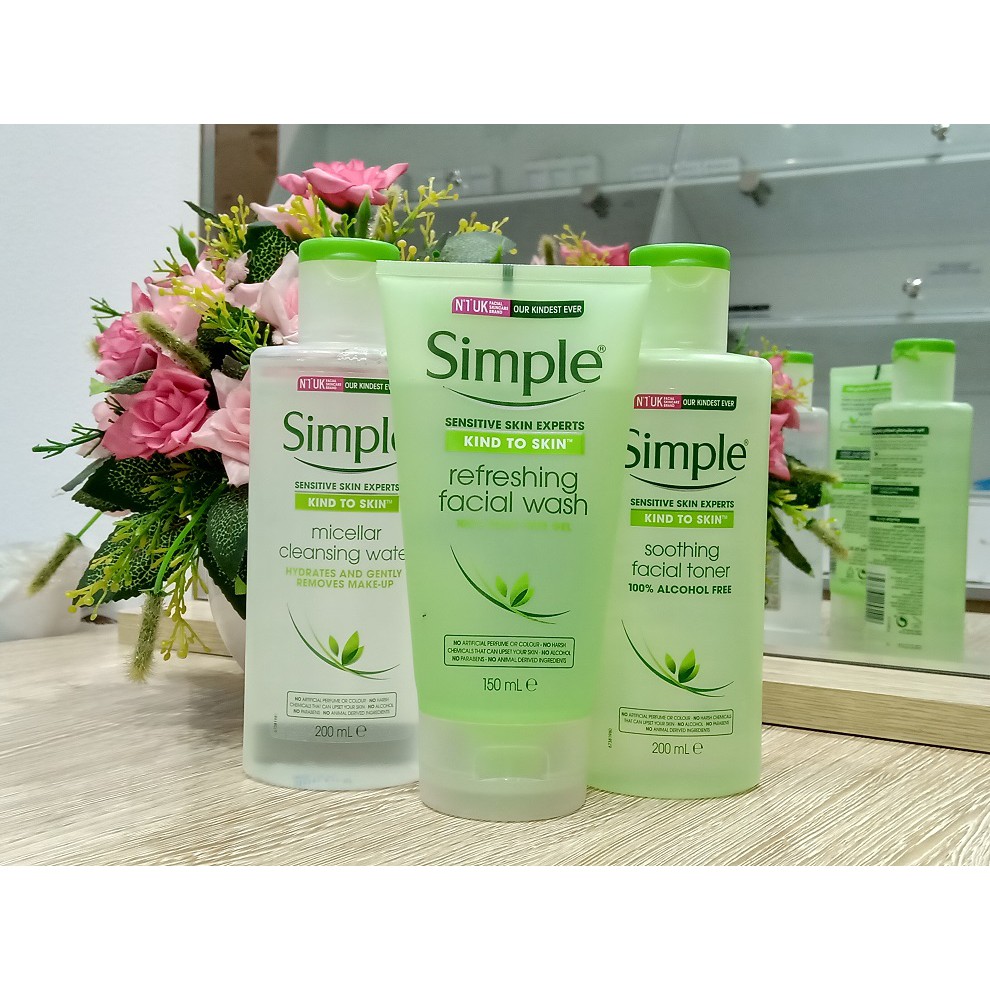 NƯỚC HOA HỒNG SIMPLE KIND TO SKIN SOOTHING FACIAL TONER -  CHO DA NHẠY CẢM, HỖN HỢP THIÊN DẦU