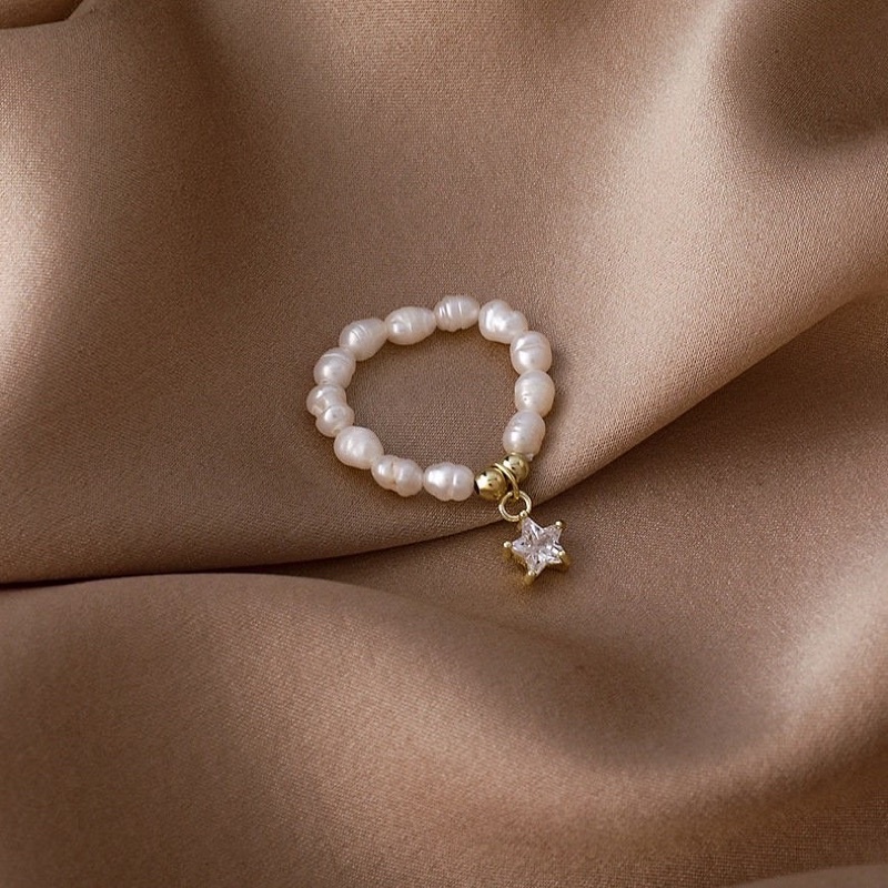 Nhẫn ngọc trai nhân tạo phối charm