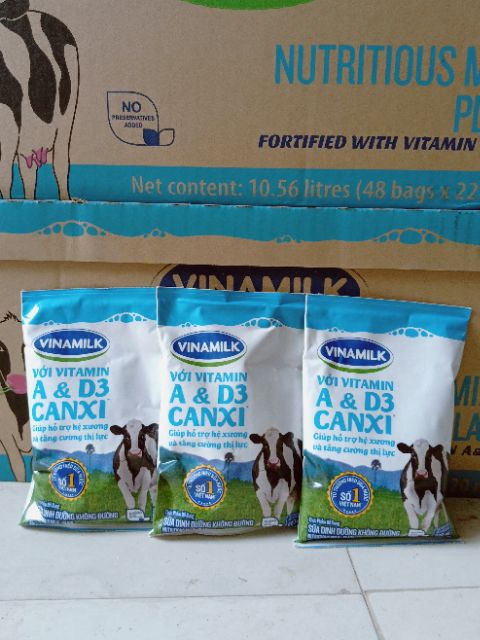 Combo 10 túi sữa tươi VNM không đường220ml date 9/2021 họ