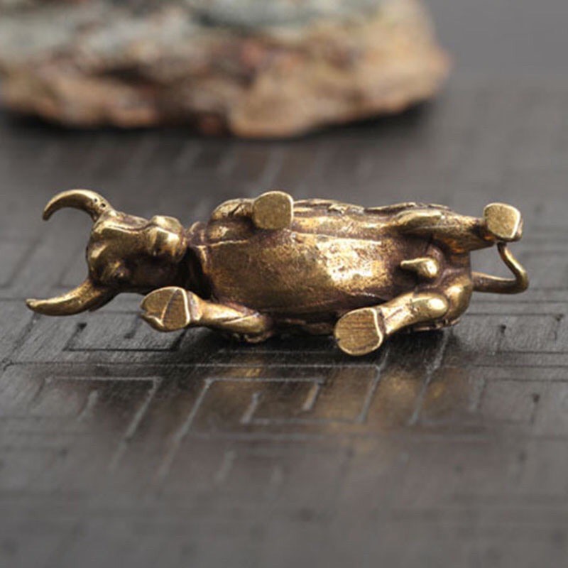 Tượng đồng phong thuỷ tượng bò tót may mắn mạnh khoẻ thành đạt