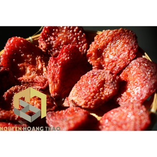 Dâu tây sấy dẻo nguyên chất của Đà Lạt hũ nhỏ 250g