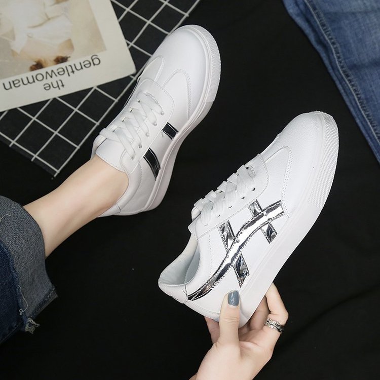 Giày Thể Thao Nữ Thời Trang Năng Động