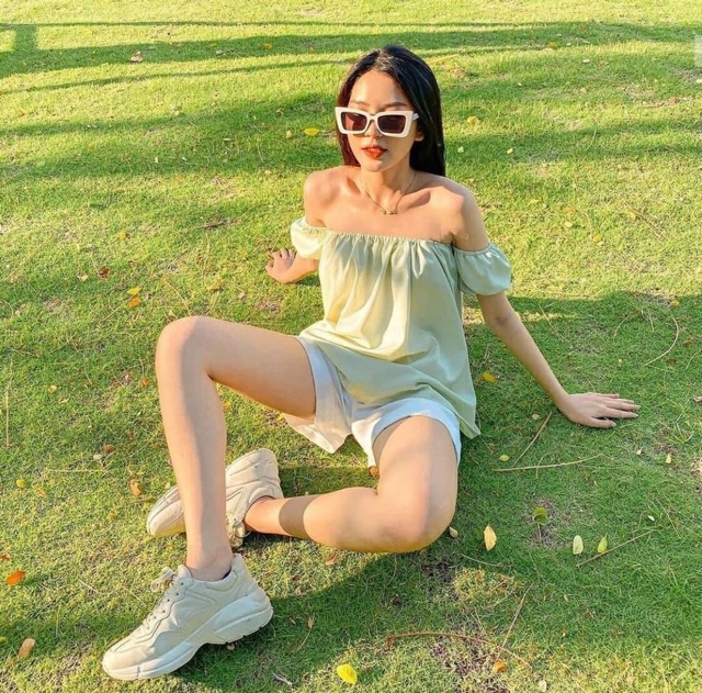 Kính GMT nhiều màu trắng, đen, đỏ, hồng sang chảnh phù hợp mới mọi bộ đồ