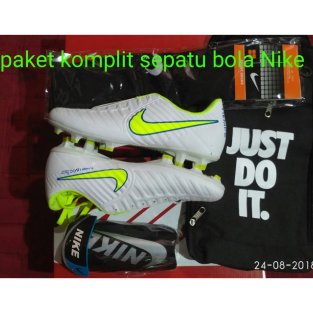 Giày Đá Bóng Nike Nnni Tiempo Acc Cr7 Chất Lượng Cao