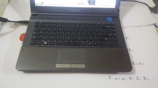 Máy tính xách tay Samsung RC418