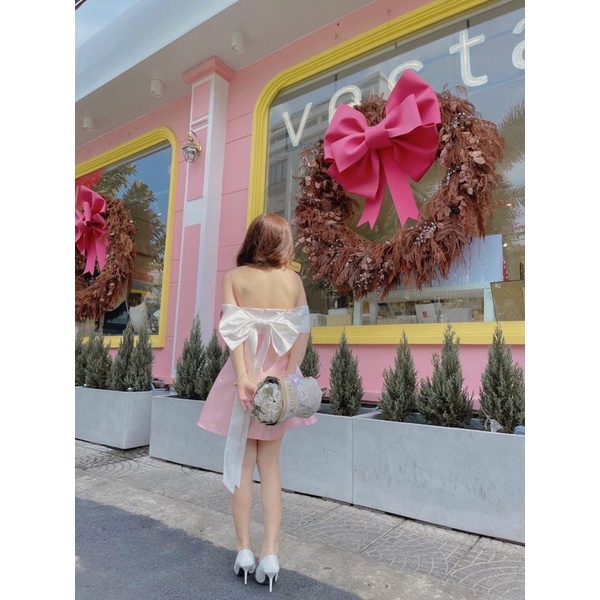 ĐẦM NỮ DÁNG CHỮ A TRỄ VAI PHỐI NƠ LƯNG ĐẦM TIỂU THƯ BẸT VAI Đầm cúp trễ vai phối nơ trắng sau lưng | BigBuy360 - bigbuy360.vn