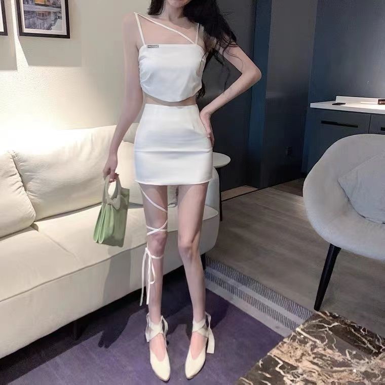 Bộ 2 mảnh gồm áo dây buộc ngang lưng và váy ngắn eo cao thời trang mùa hè 2022 cho nữ