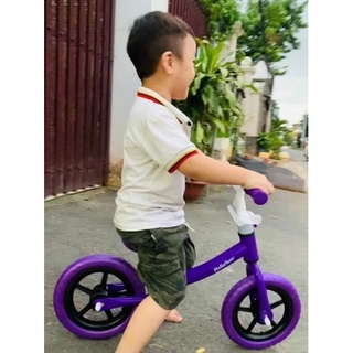 Xe thăng bằng cho bé Pediasure