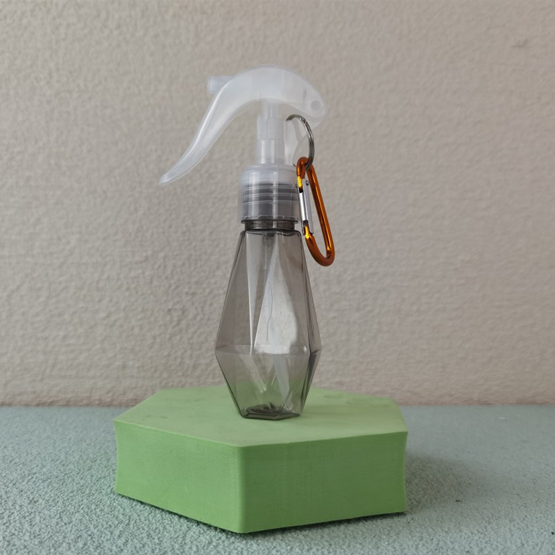 Chai Xịt Cồn Mini Có Móc Khóa Treo Xe, Treo Cặp 60ml  💧  Bình đựng nước, cồn 60ml - kèm móc khoá   💧