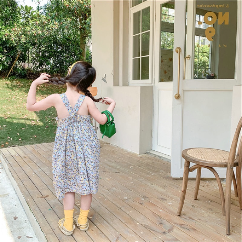 Váy đầm bé gái hoa nhí lưng chéo phong cách Hàn Quốc dễ thương