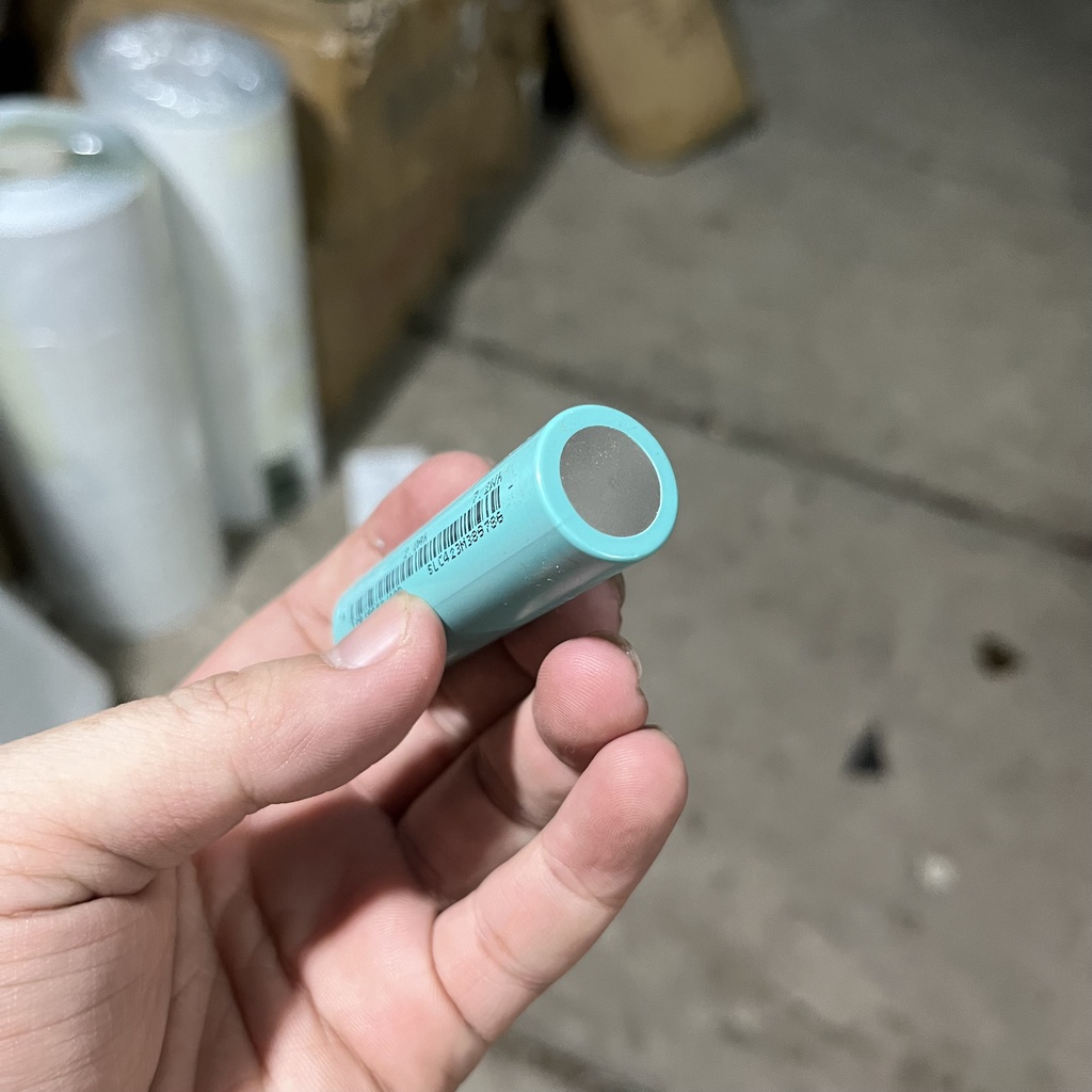 Thùng 100 cell pin 18650 EVE Li-ion 3.7V 2000mah 10C - Xả 20A