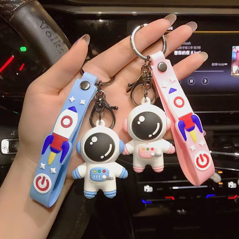 Móc Khóa Phi Hành Gia Màu Dạ Quang Dễ Thương