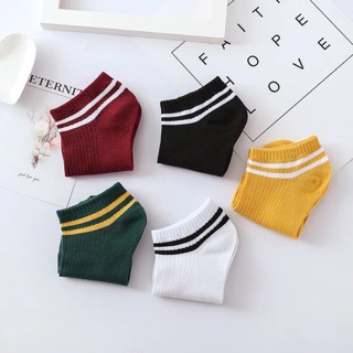Tất cổ ngắn viền sọc