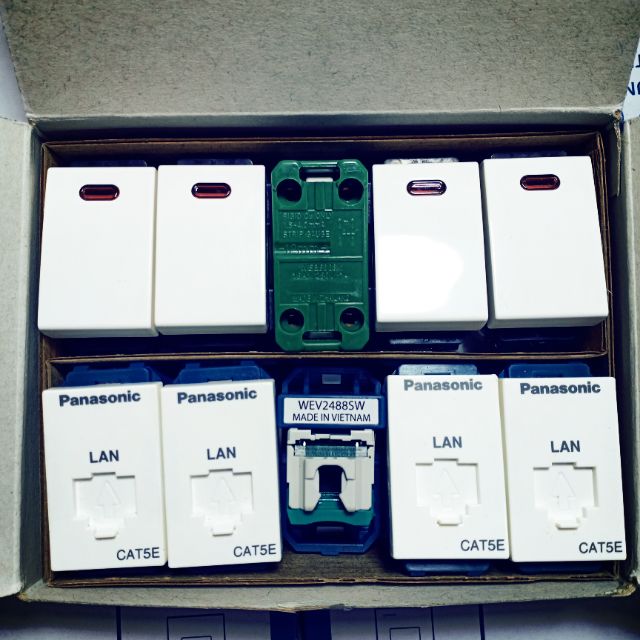 Công tắc 20A Panasonis-Wide WEV 5033-7SW