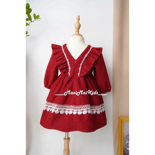 Váy nhung bèo chéo