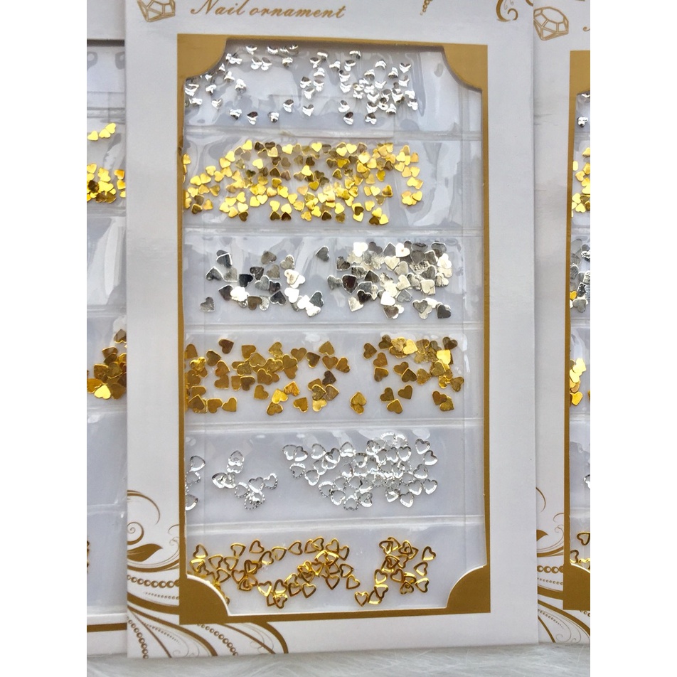 Túi phụ kiện trái tim vàng-bạc trang trí móng chia thành các ngăn khác nhau
