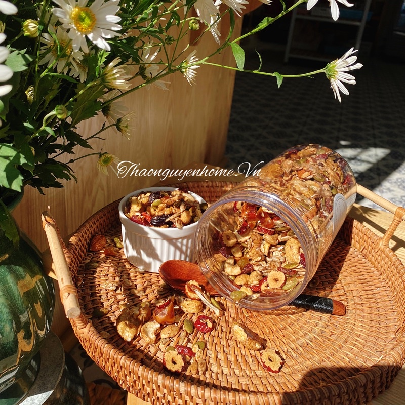 Granola ngũ cốc ăn kiêng (mật ong rừng mix hạt không ướp đường)