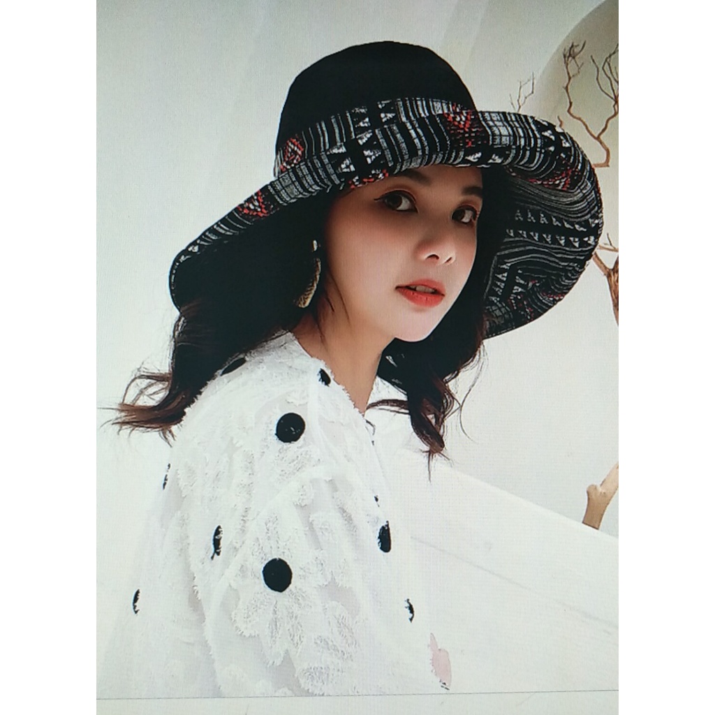 NÓN MŨ VẢI VÀNH RỘNG 2 MẶT CÓ HOA VĂN THỔ CẨM