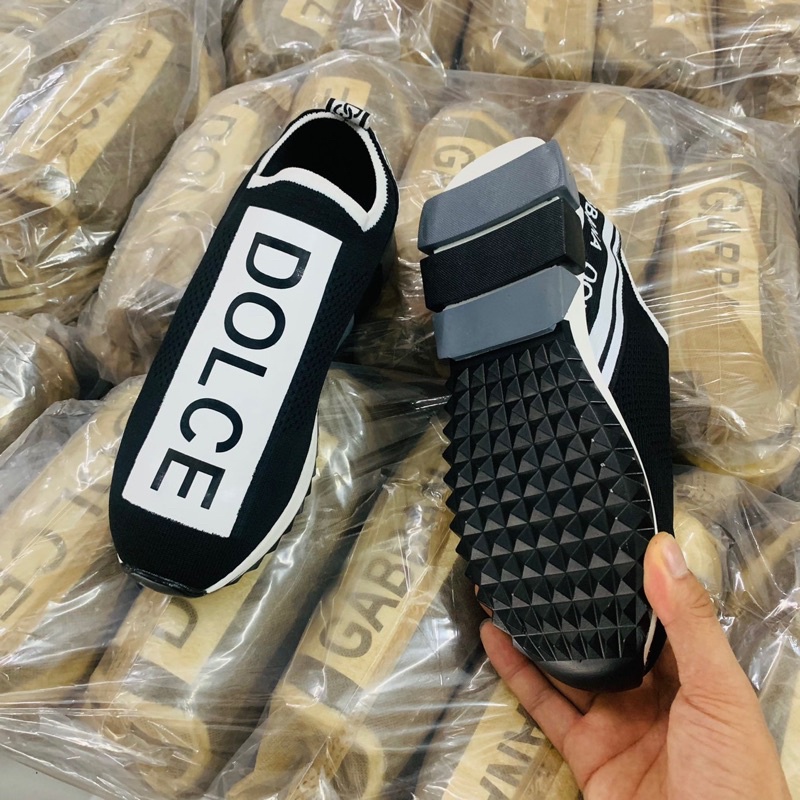 GIẦY THỂ THAO ĐỘN ĐẾ HOẠ TIẾT IN DOLCE CHỮ ĐEN GL01