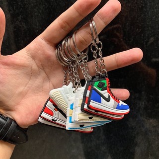 móc khoá sneaker siêu xinh