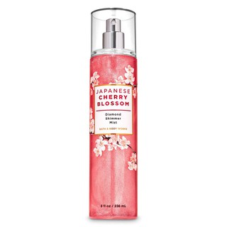 Xịt thơm toàn thân kim tuyên Japanese Cherry Blossom - Bath & Body Works (236ml)