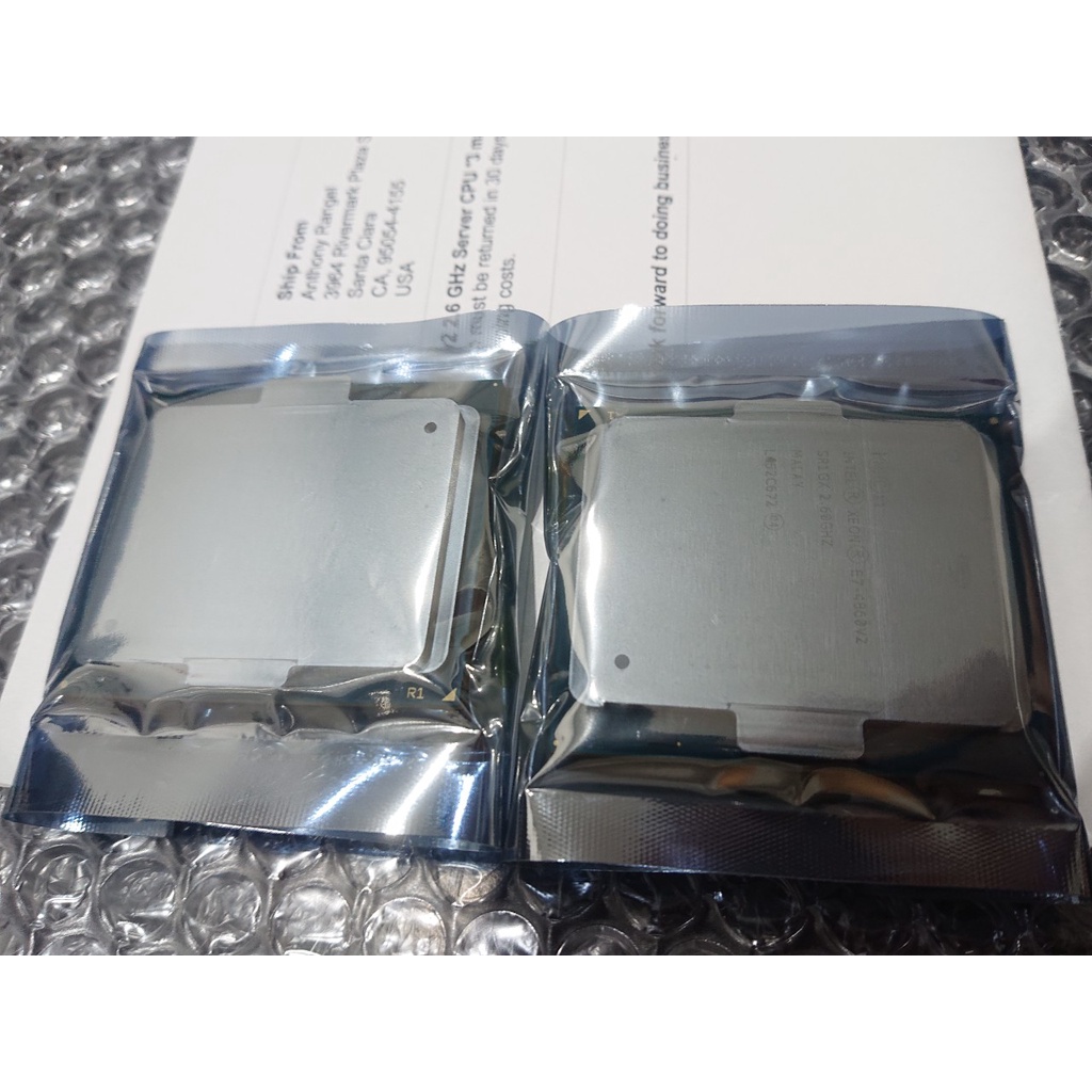 Bộ vi xử lí Intel Xeon E7 4809 v3 và E7-4860V2