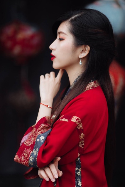 Áo Nhật Bình màu đỏ thân dài