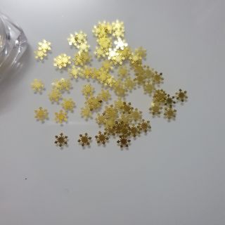 CHARM HOA TUYẾT TRANG TRÍ MÓNG