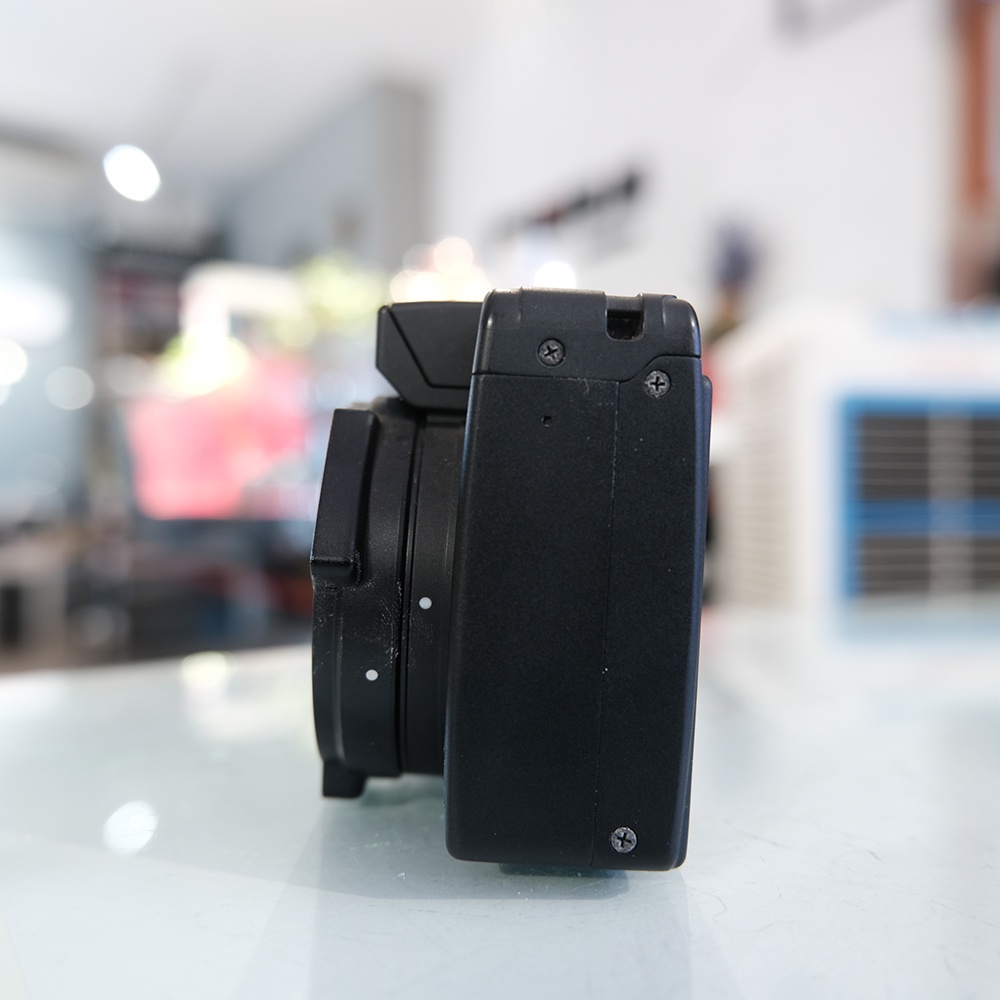 Máy Ảnh Du Lịch Nhỏ Gọn Ricoh GX200