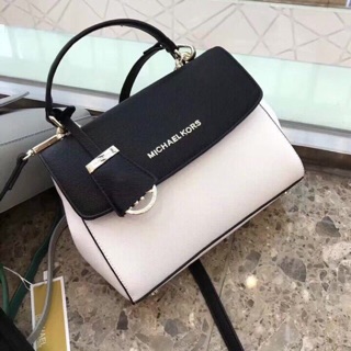 Túi MK ava size 22