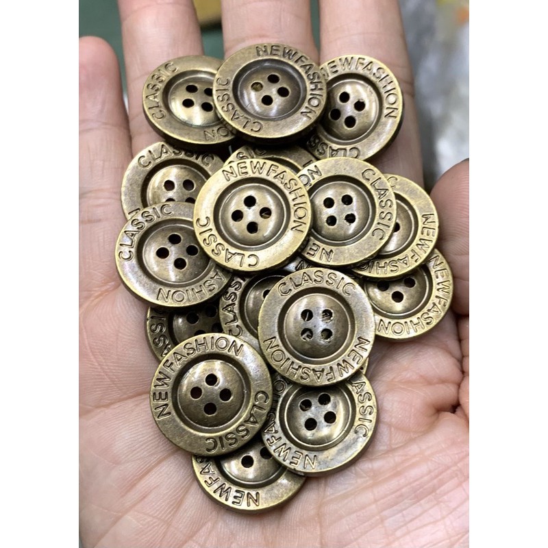 10 nút giả đồng 4 lỗ.
