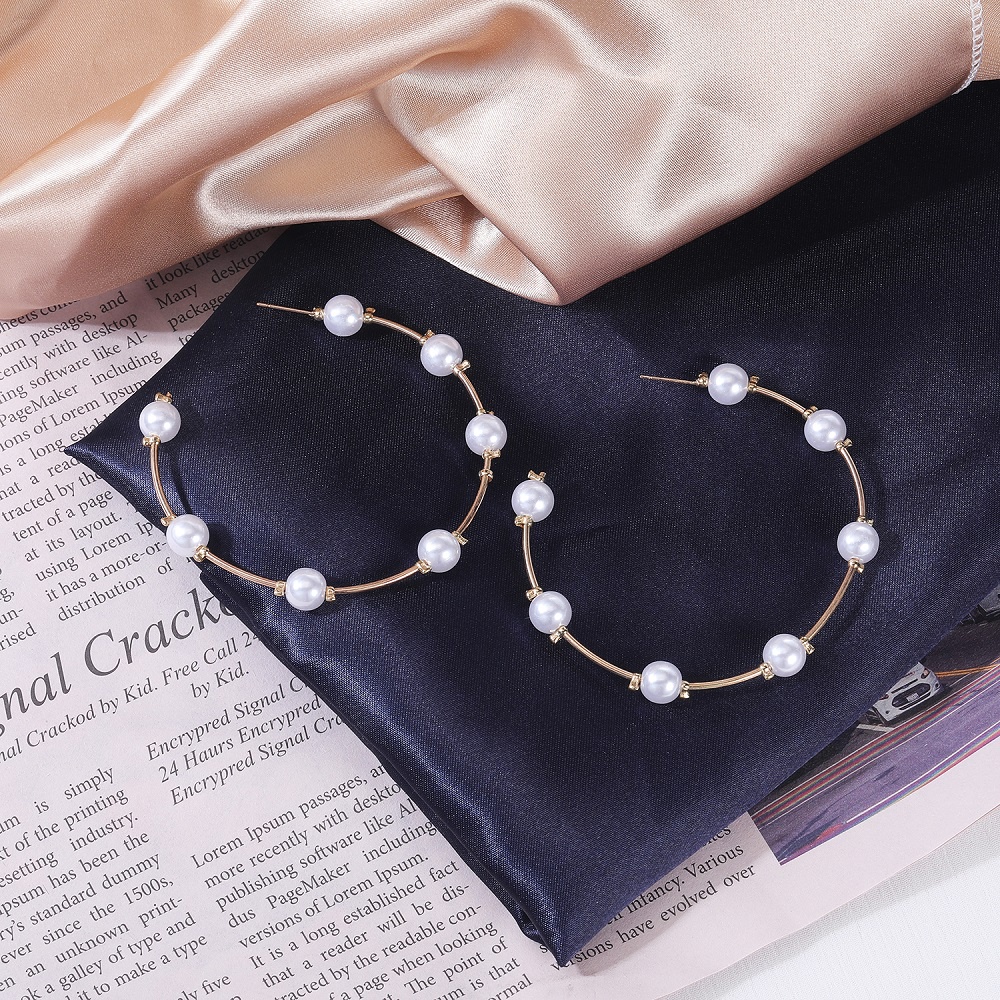 Khuyên Tai Vòng Lớn Hình Bướm Phóng Khoáng Cá Tính Mới Cho Nữ