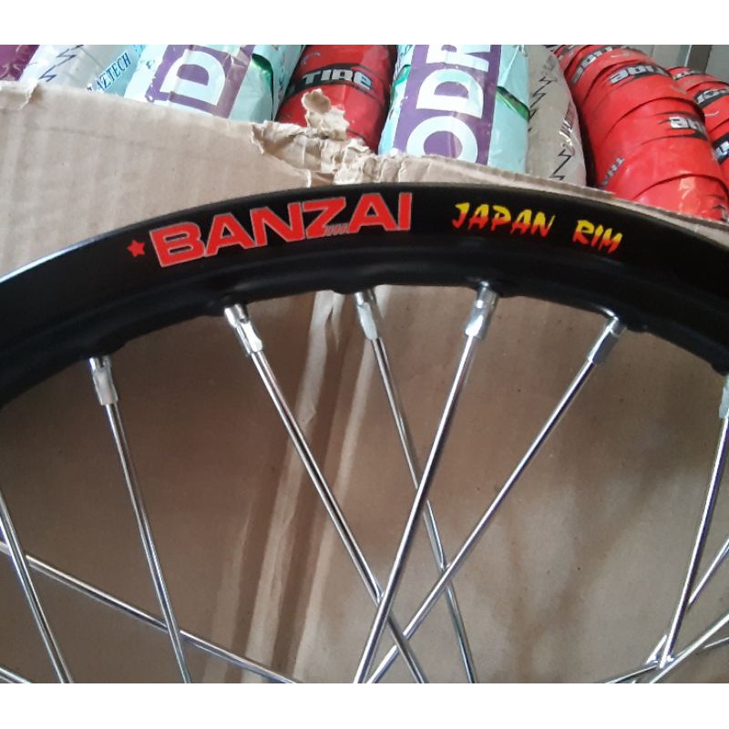 bánh căm RAIDER SATRIA niềng nhôm BANZAI 1.4/1.6 đùm sơn bạc đã rút căm sẵn thích hợp đi vỏ 60/70 hoặc 70/80