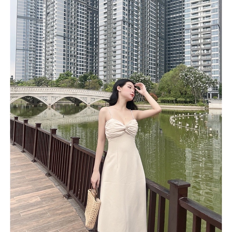 Đầm midi xoắn ngực dáng dài màu xanh bơ thiết kế TY CLOSET