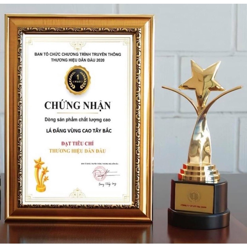 Lá đắng (lá cơm kìa rừng Tây Bắc )