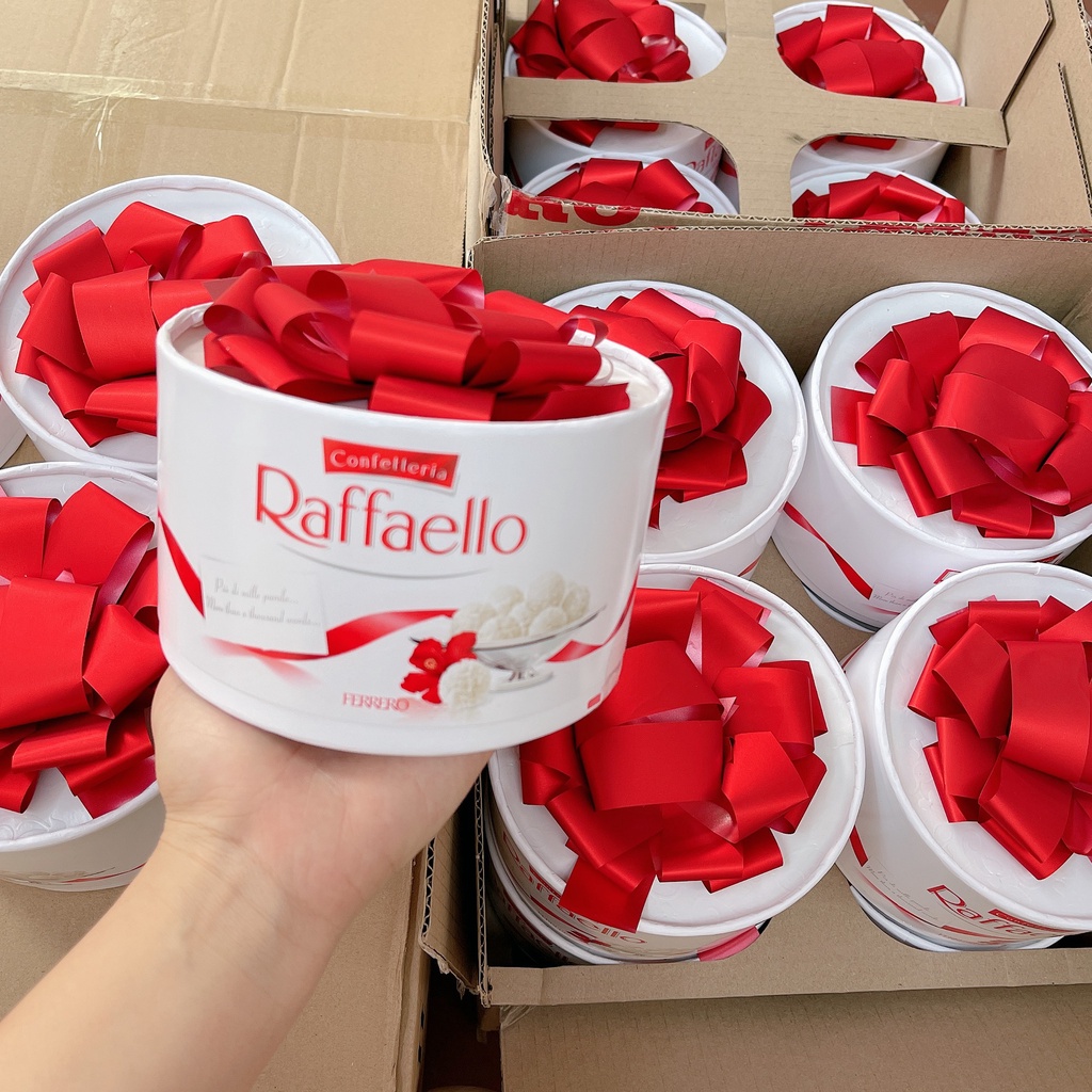 HỘP KẸO DỪA RAFFAELLO NGA HỘP NƠ VỪA NGON LẠI SANG