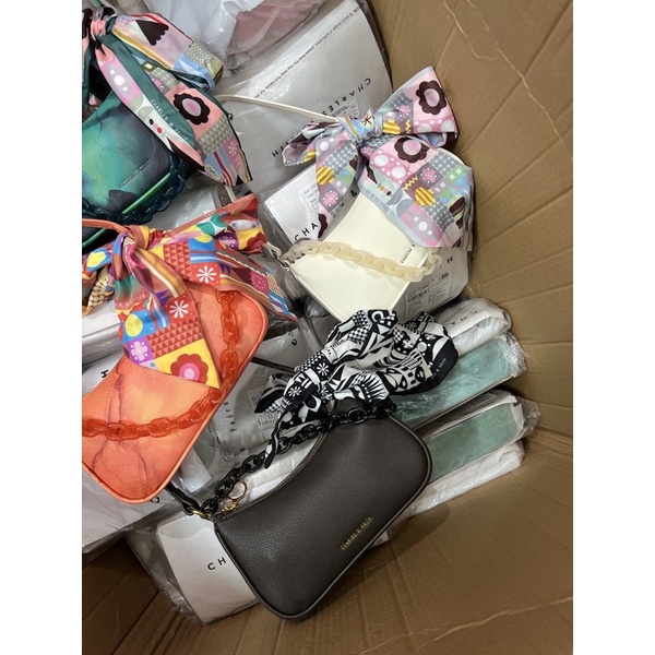 Túi kẹp nách tặng kèm khăn 3 dây